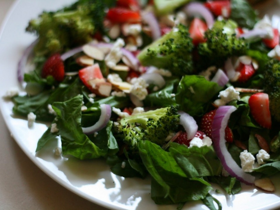 Broccoli Strawberry Salad and Creamy Red Potato Salad – Windmill Farms Produce