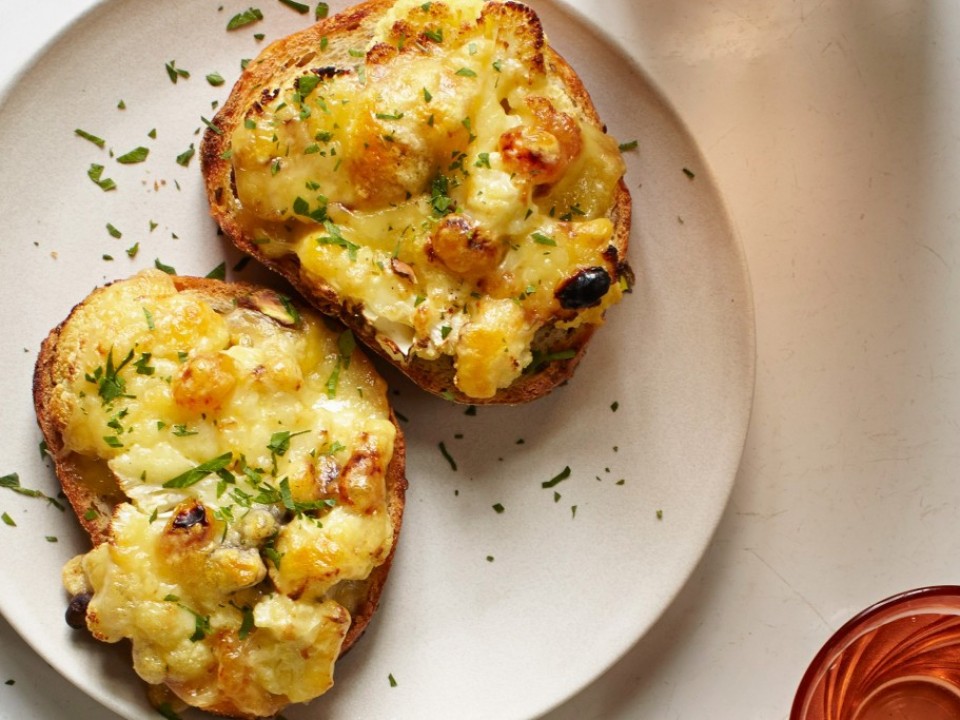 Cauliflower Melts with Cheese