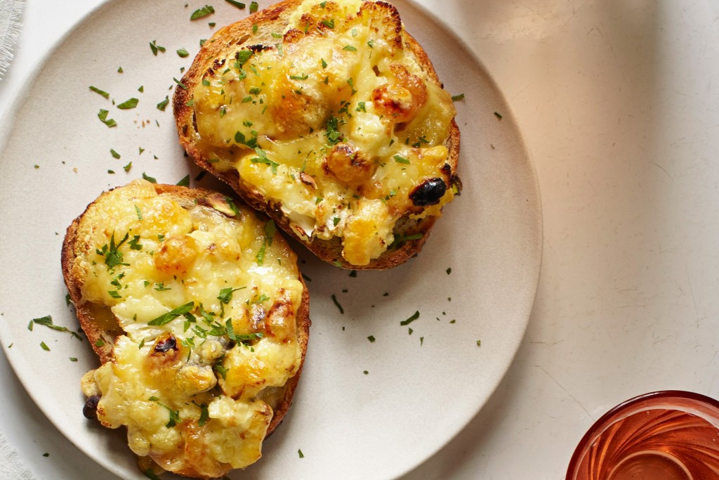 Cauliflower Melts with Cheese